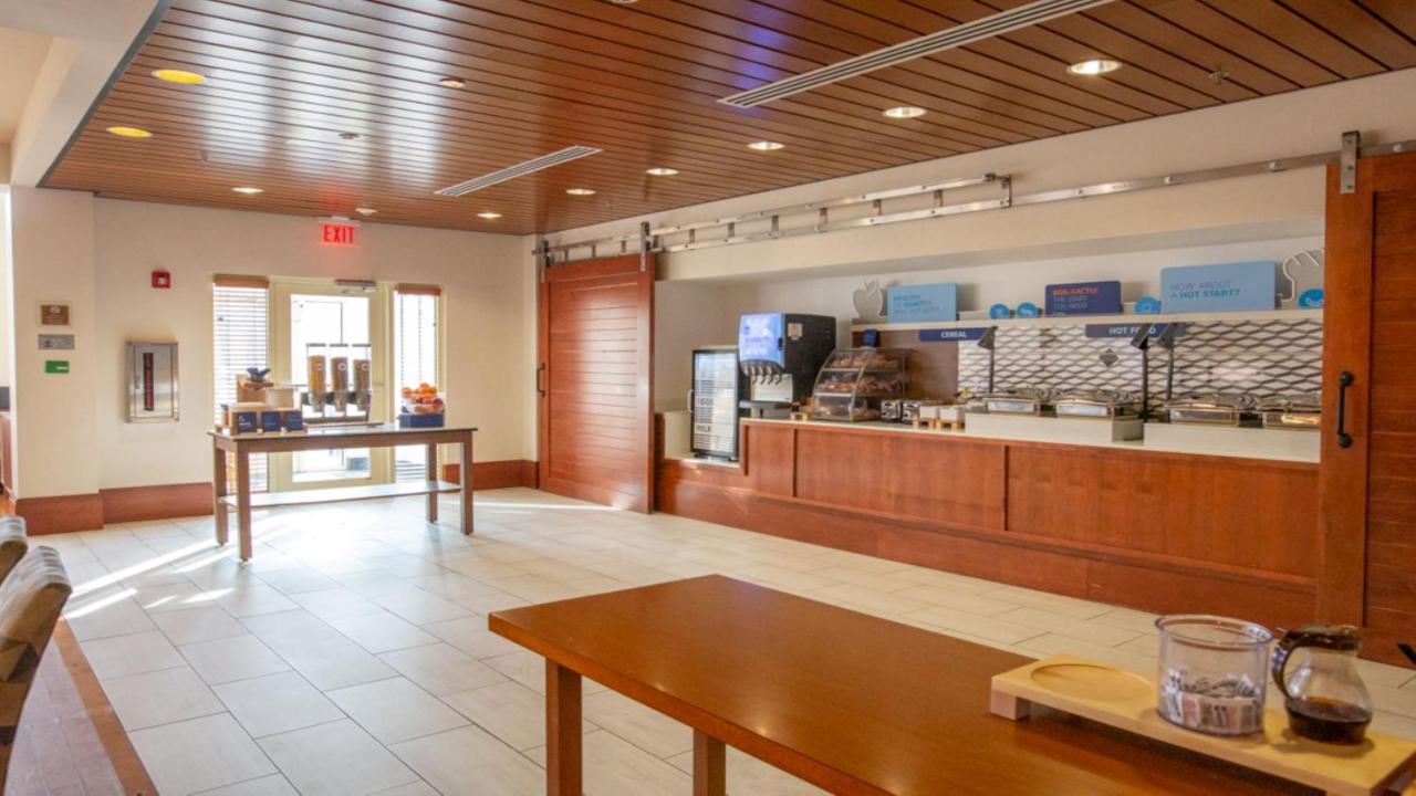 Express Airport Easton Hotel Columbus